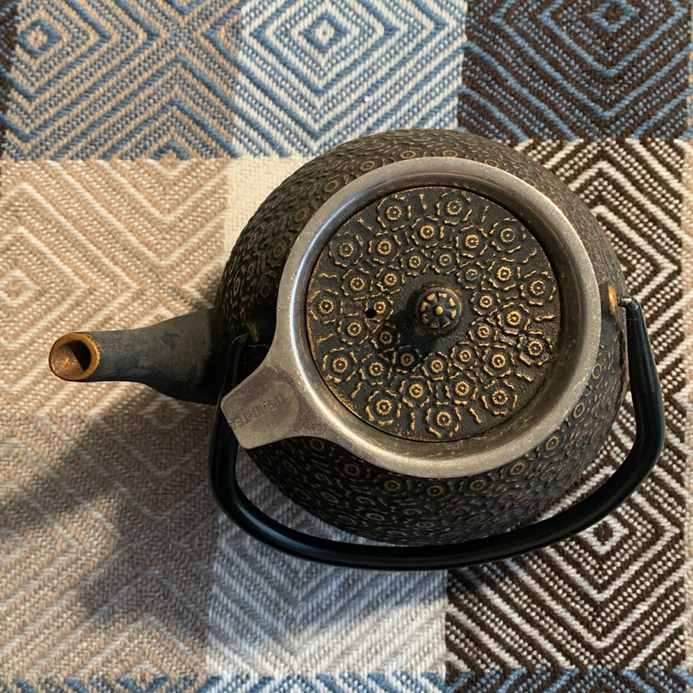 Tea Pot - Picture 2 of 8